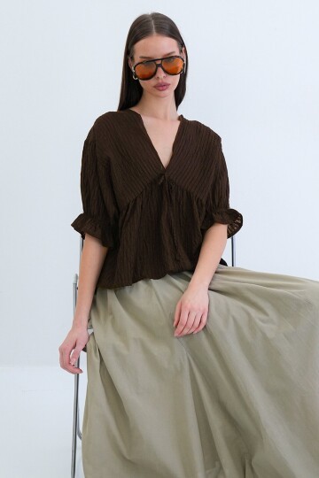 V Yaka Fırfırlı Bluz