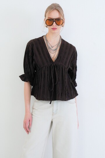 V Yaka Truvakar Kol Lastikli Fırfır Kumaş Bluz