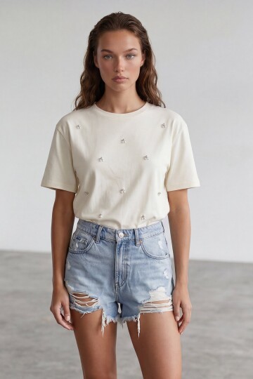 Bisiklet Yaka Oversize İnci Ve Taş İşlemeli T-Shirt