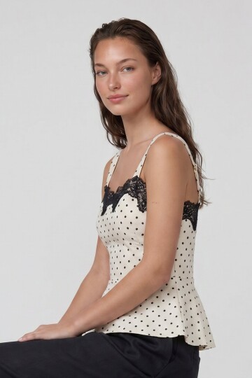 Dantel Detaylı Puantiyeli Askılı Astarlı Peplum Bluz