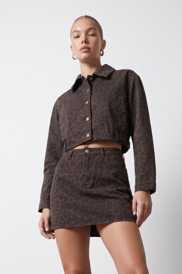Leopar Desenli Kuşaklı Crop Ceket
