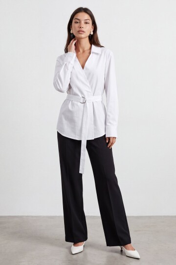 V Yaka Kemerli Gömlek