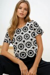 Bisiklet Yaka Delik Ajurlu İçi Astarlı Motif İşlemeli Crop Bluz