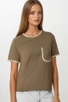 Nakış İşlemeli Tek Cepli T-Shirt