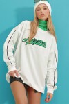 Beyaz Bisiklet Yaka Biyeli Önü Nakışlı Oversize Sweatshirt