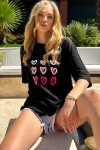 Siyah Bisiklet Yaka Kalp Baskılı T-Shirt