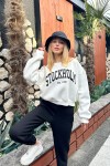 Ekru Bisiklet Yaka Önü Baskılı 3 İplik Şardonlu Crop Sweatshirt