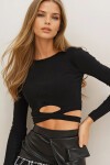 Siyah Bisiklet Yaka Beli Bant Detaylı Crop Bluz