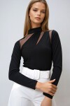 Siyah Dik Yaka Cut Out File Detaylı Örme Crep Bluz